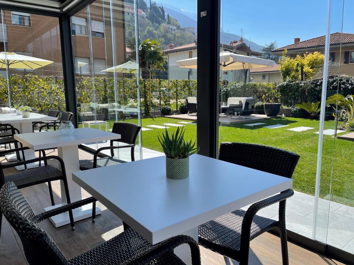 Hotel Villa Alberta Nago-Torbole ภายนอก รูปภาพ