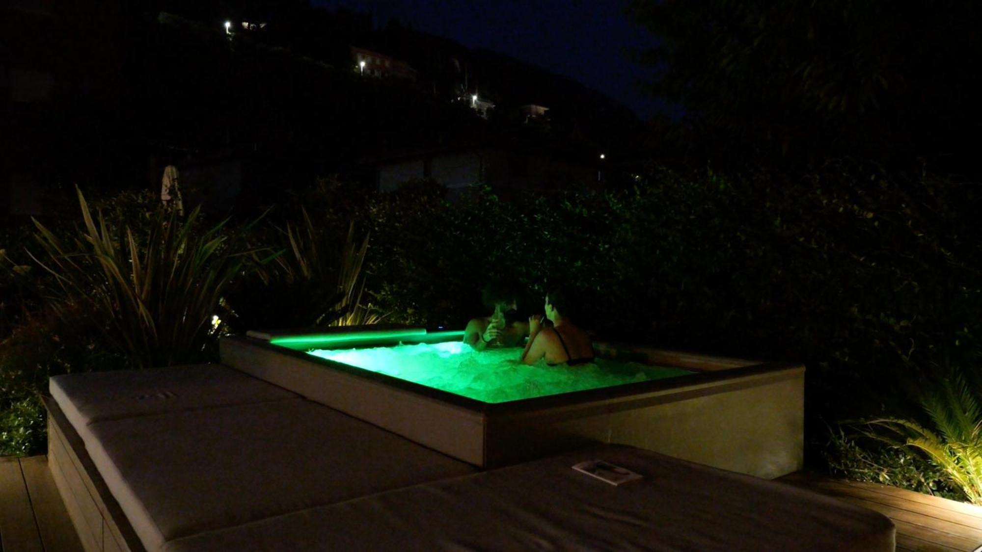 Hotel Villa Alberta Nago-Torbole ภายนอก รูปภาพ